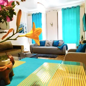 https://wonder-deer-luxury-apartment-at-the-opera-contactless-check-in.inbudapesthotels.com